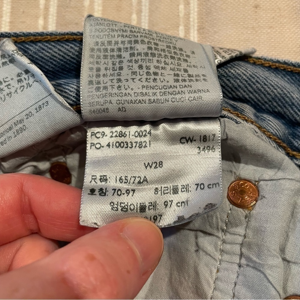 Levi’s Wedgie Icon Fit Ankle Jeans in Partner In Crime High Rise Distressed 28 - Picture 9 of 12